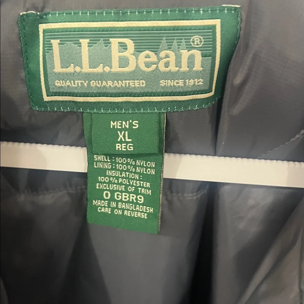 L.L. Bean Men's Dark Gray Raincoat - Picture 4 of 4